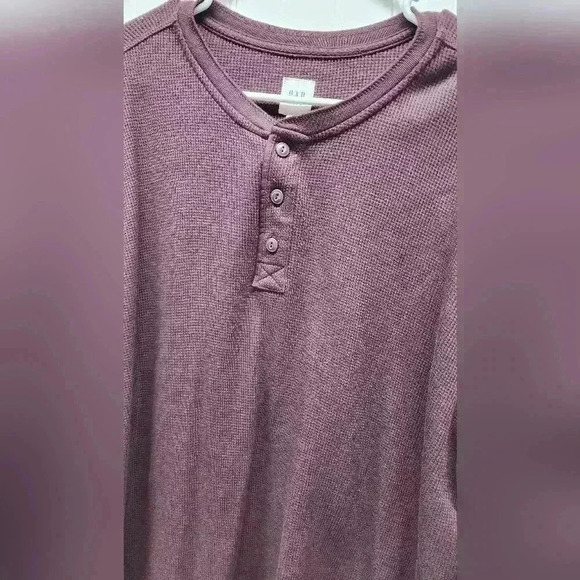 GAP HENLEY BURGUNDY XL EXCELLENT CONDITION - Picture 2 of 10
